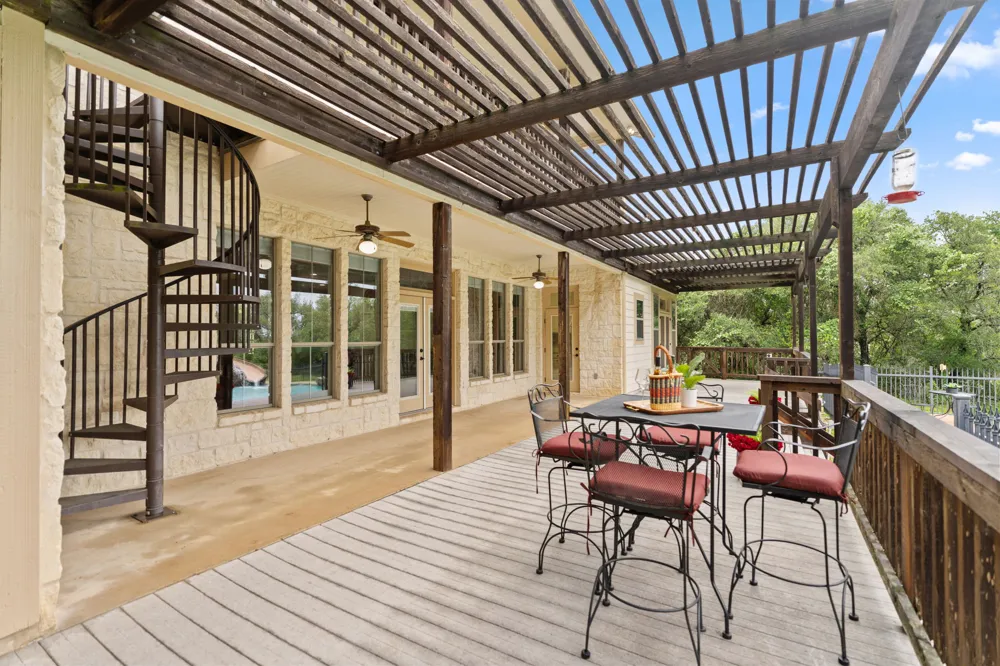 271 Summit Drive Round Mountain, TX 78663