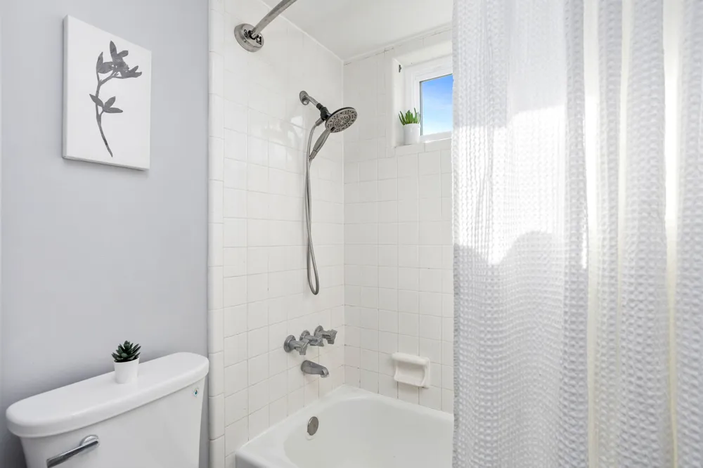 201 W Silver Sands Drive #8 San Antonio, TX 78216