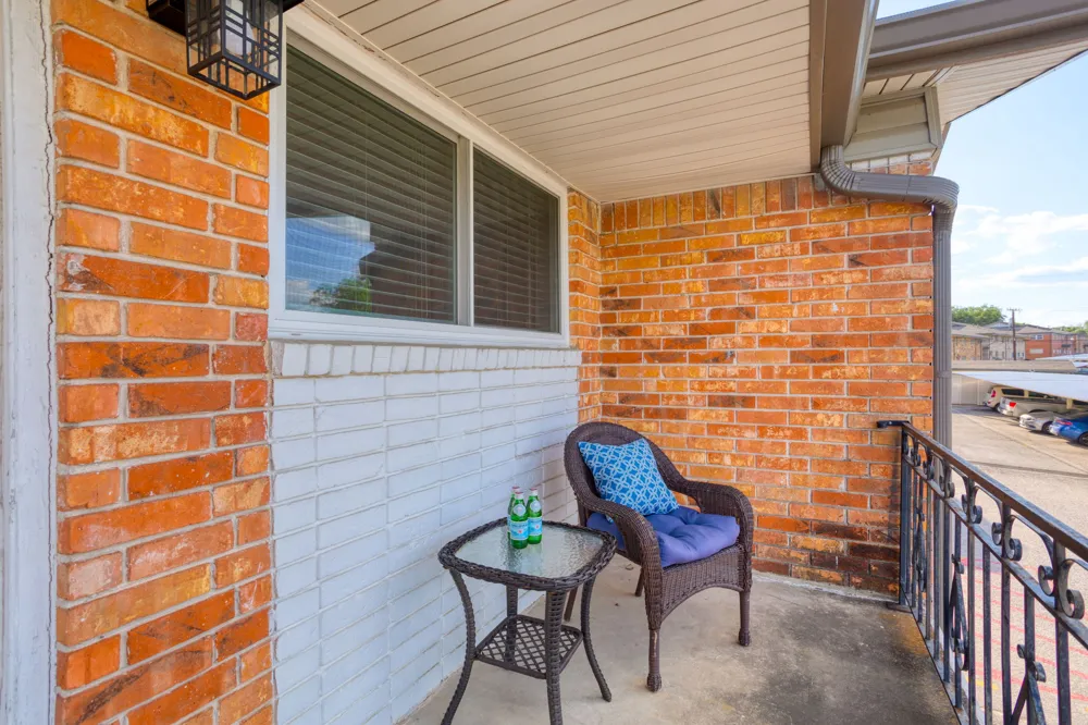 201 W Silver Sands Drive #8 San Antonio, TX 78216