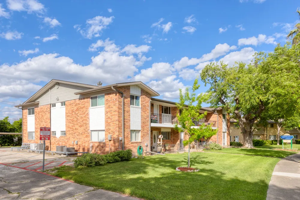 201 W Silver Sands Drive #8 San Antonio, TX 78216