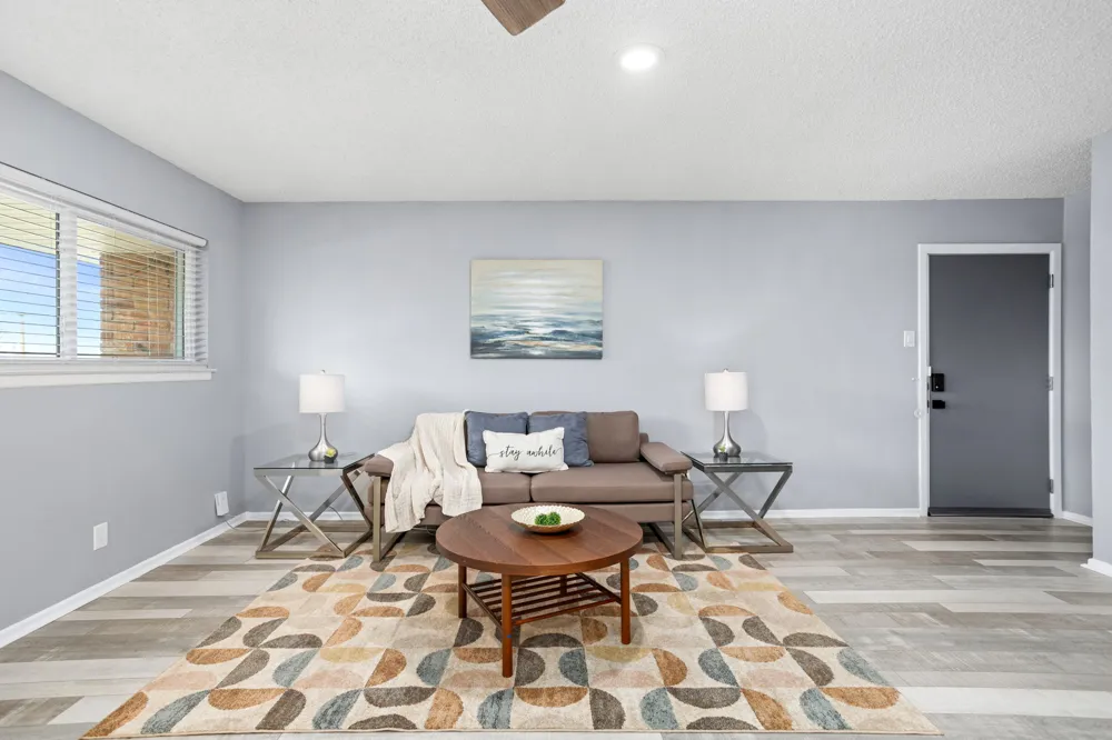201 W Silver Sands Drive #8 San Antonio, TX 78216