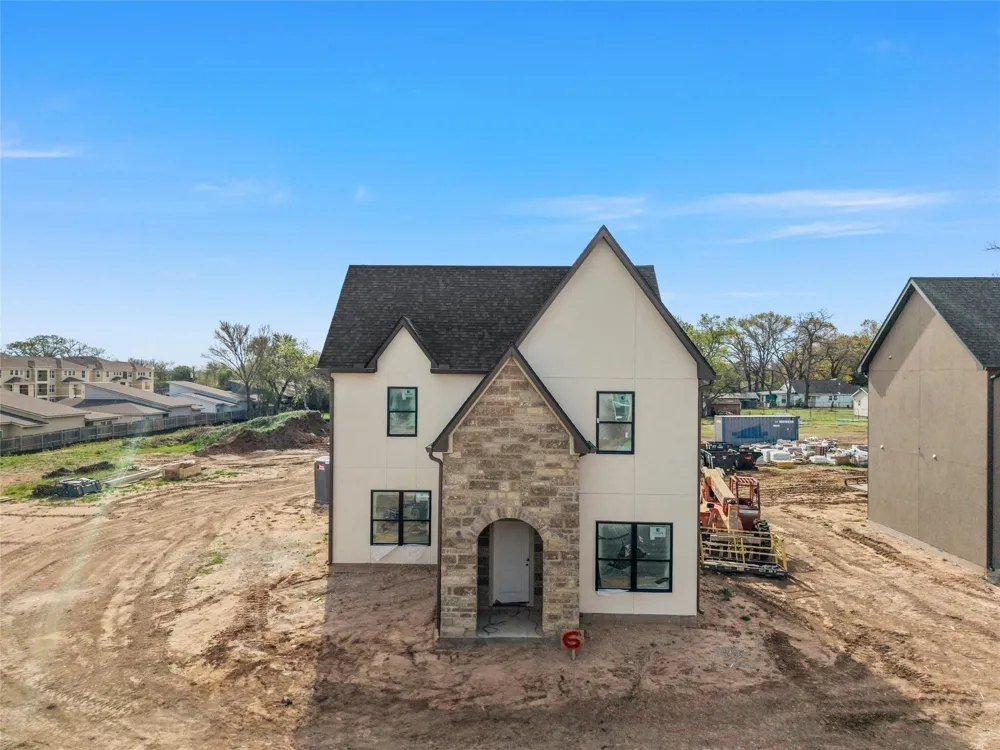 2700 S 2nd #H Waco, TX 76706