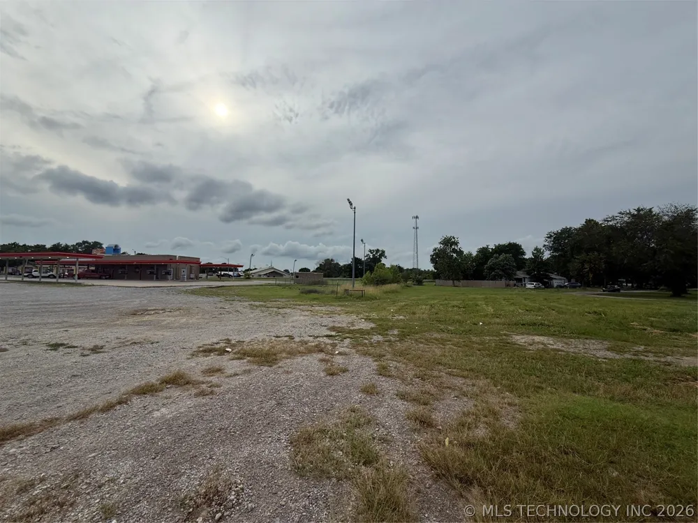 100 W Cedar Street Haskell, OK 74436