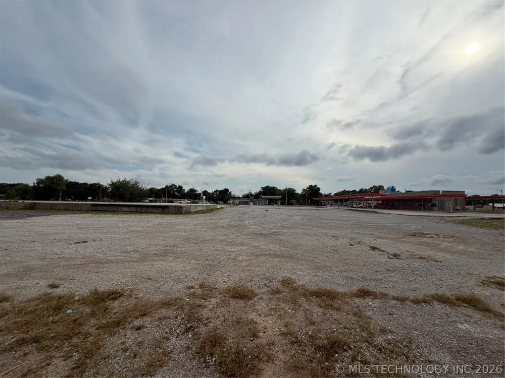 100 W Cedar Street Haskell, OK 74436