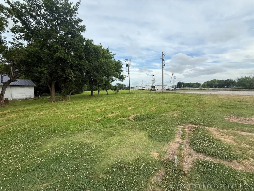 100 W Cedar Street Haskell, OK 74436
