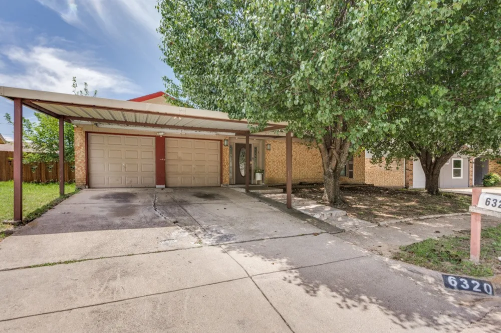 6320 Rebecca Lane Watauga, TX 76148