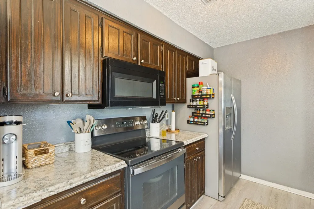 6320 Rebecca Lane Watauga, TX 76148