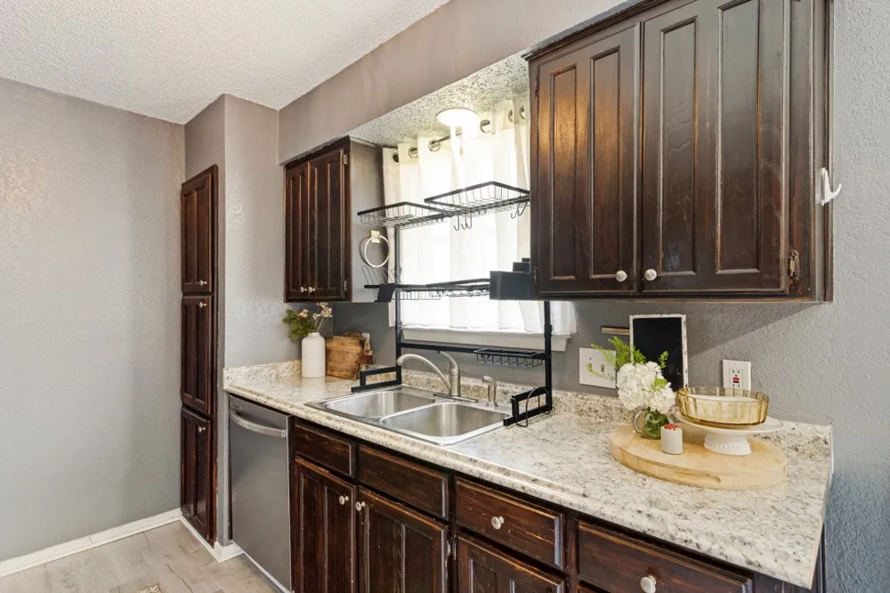 6320 Rebecca Lane Watauga, TX 76148