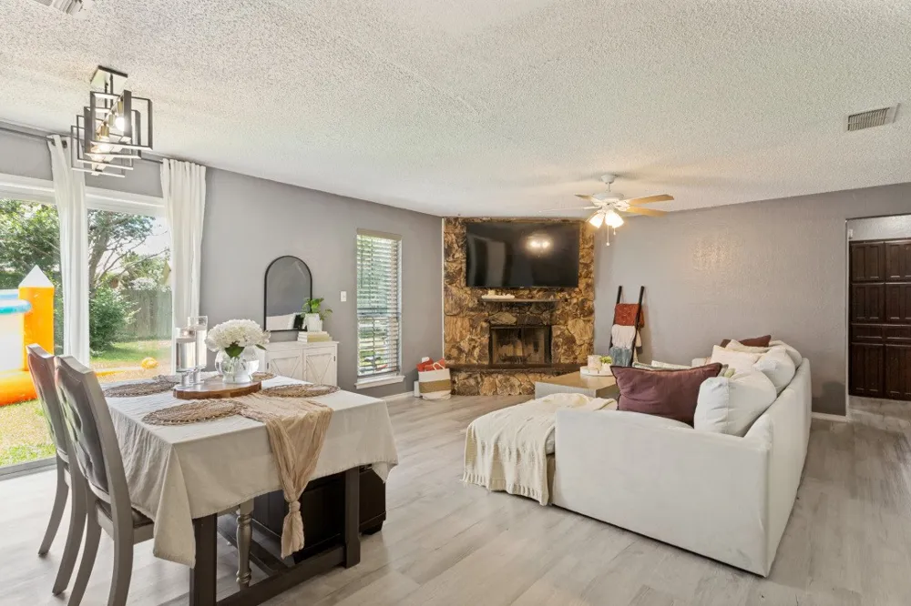 6320 Rebecca Lane Watauga, TX 76148