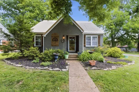 103 Barnwell Avenue