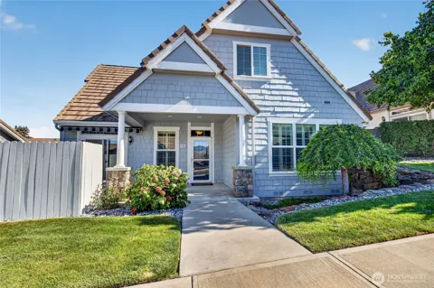 1494 Eastmont Avenue #33