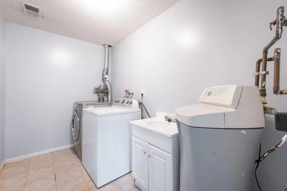 12111 S Sherman Lake Drive Ross Township, MI 49012