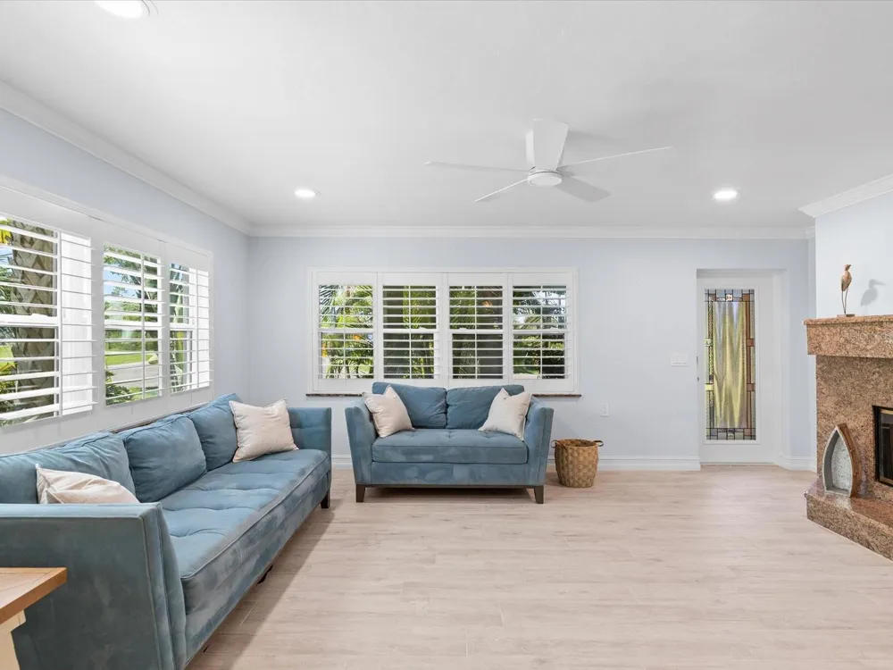 502 FLORIDA BOULEVARD Crystal Beach, FL 34681