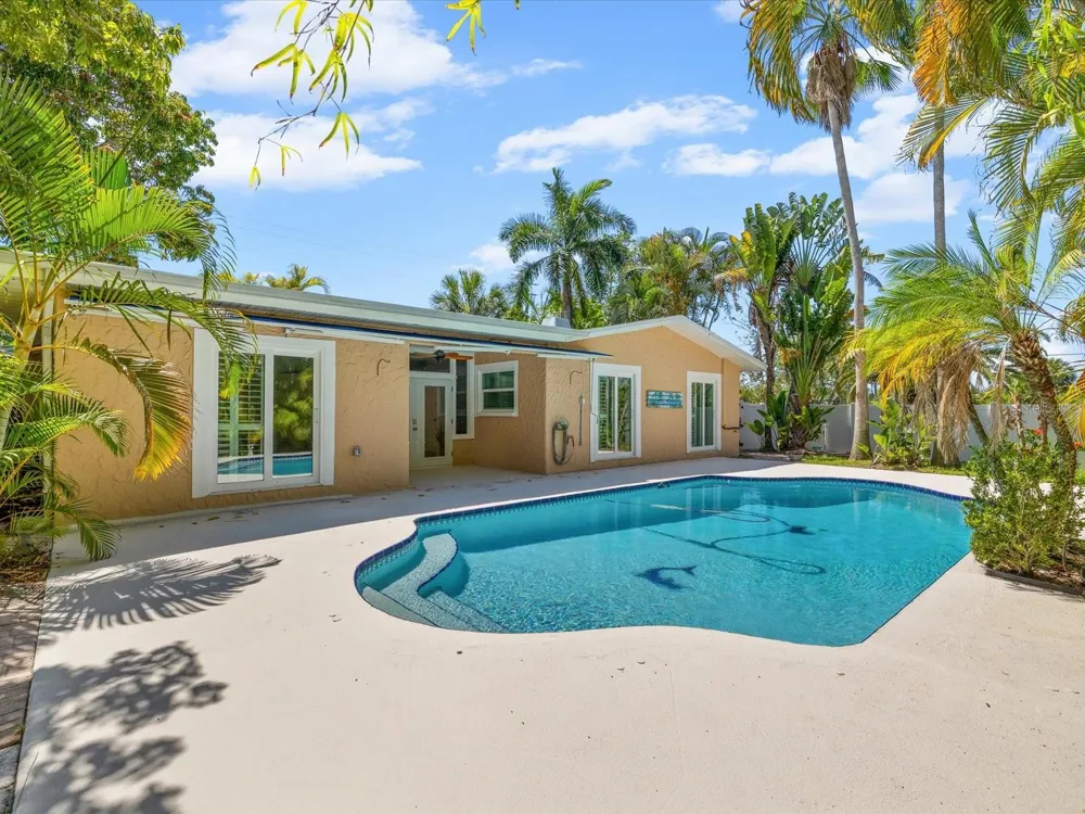 502 FLORIDA BOULEVARD Crystal Beach, FL 34681