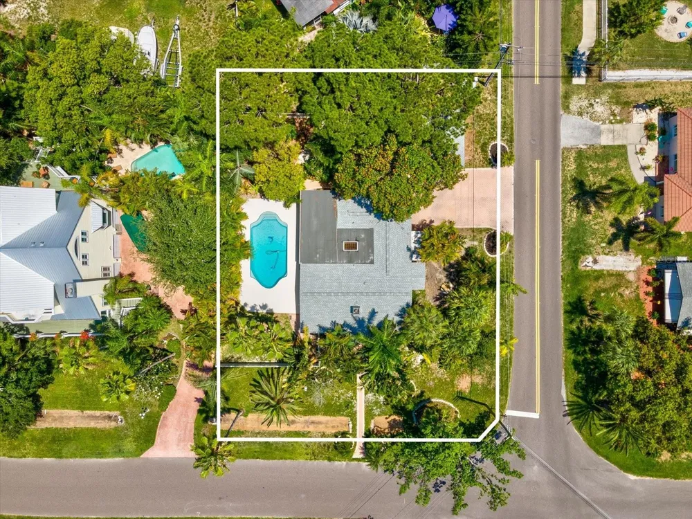 502 FLORIDA BOULEVARD Crystal Beach, FL 34681