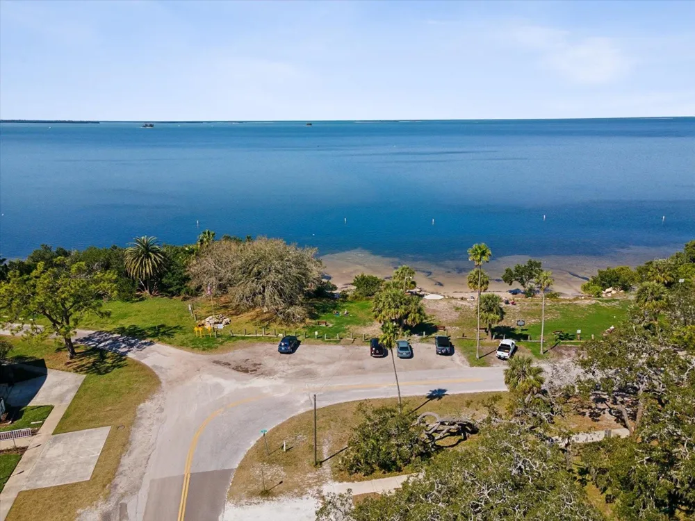 502 FLORIDA BOULEVARD Crystal Beach, FL 34681