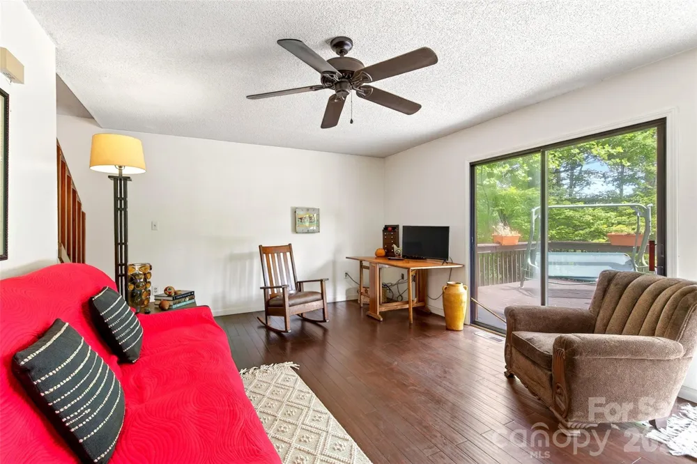 1828 McKenzie Way S Old Fort, NC 28762