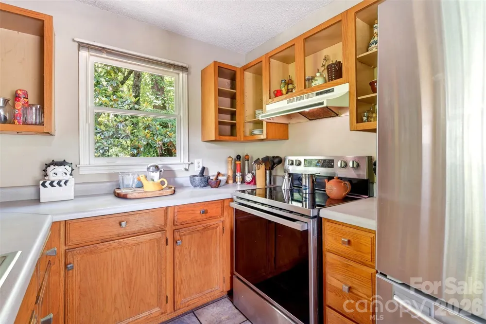 1828 McKenzie Way S Old Fort, NC 28762