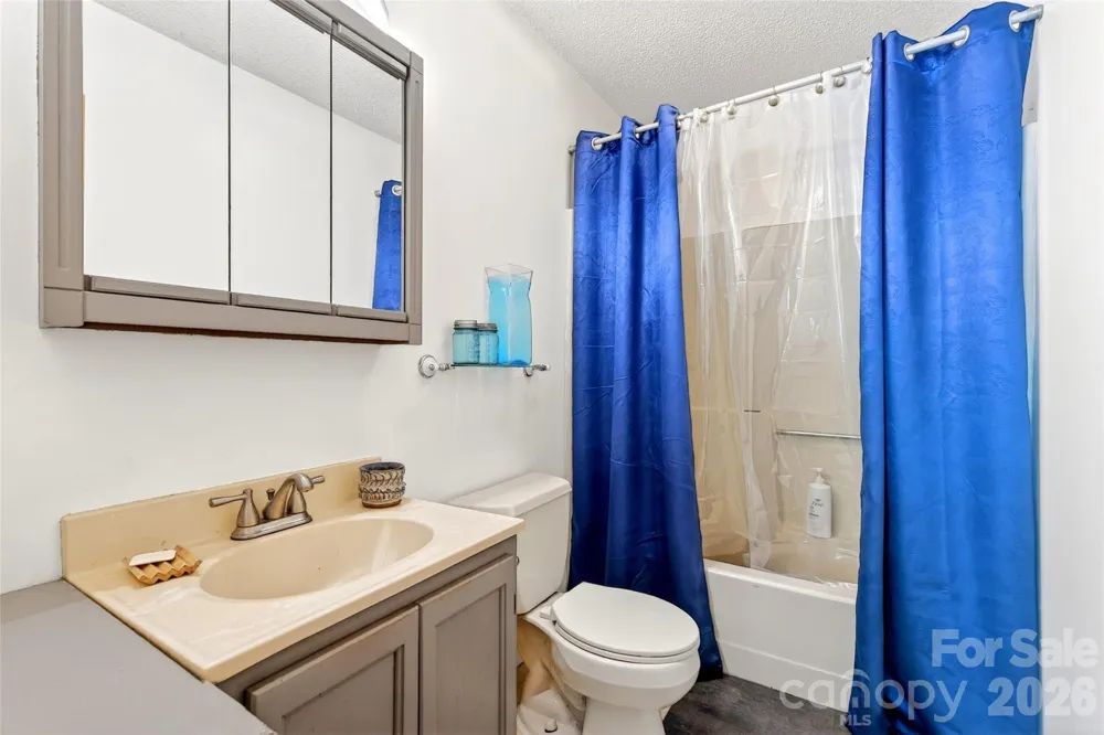 1828 McKenzie Way S Old Fort, NC 28762