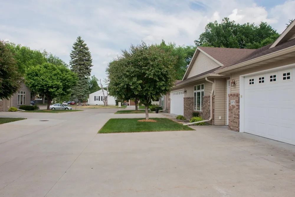 1307 2nd Street S #B Moorhead, MN 56560