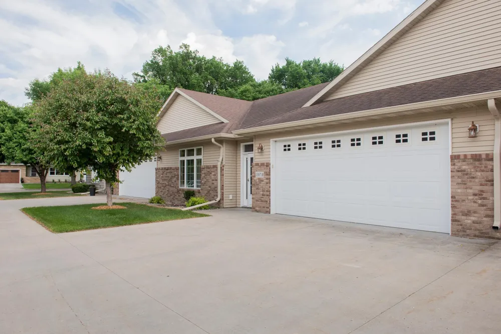 1307 2nd Street S #B Moorhead, MN 56560