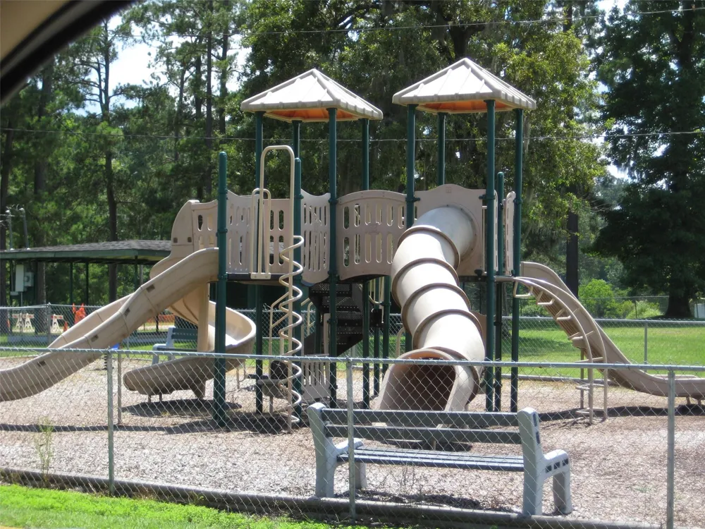 121 Water Oak Village Mills, TX 77663