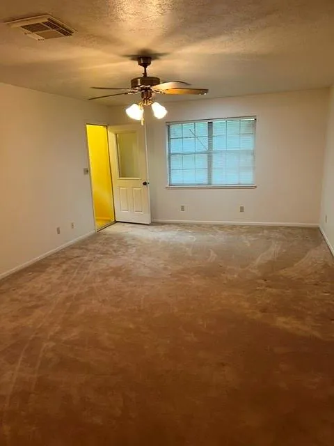 121 Water Oak Village Mills, TX 77663