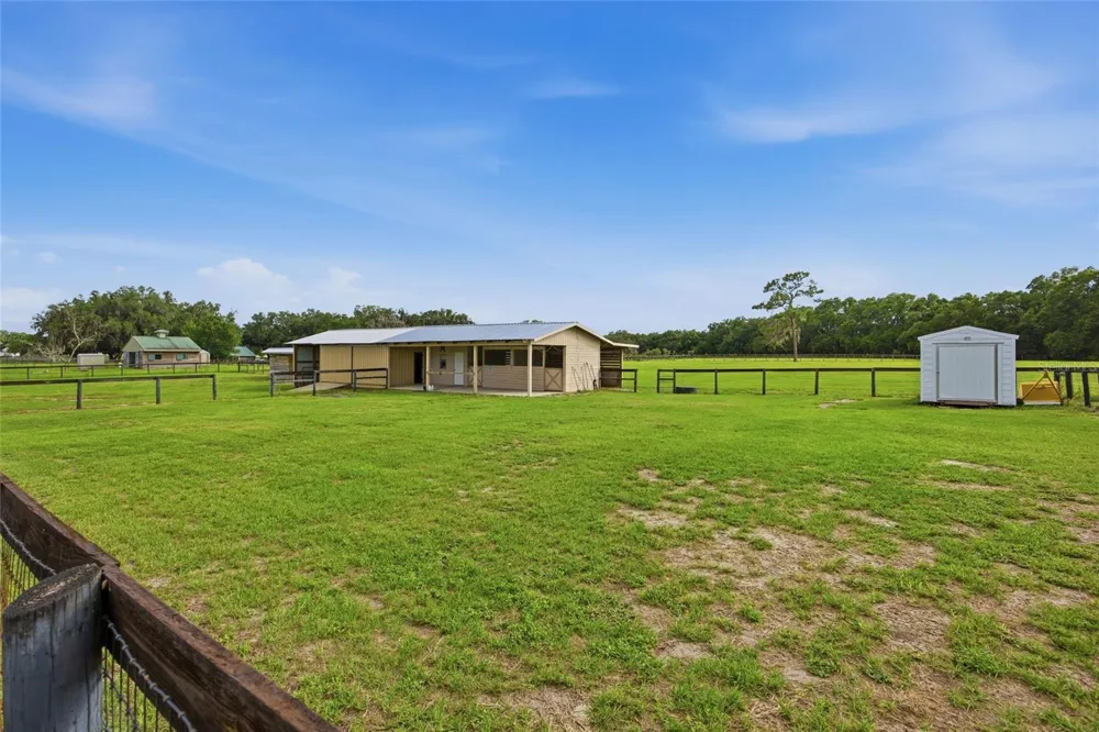 19630 SE 15TH PLACE Morriston, FL 32668