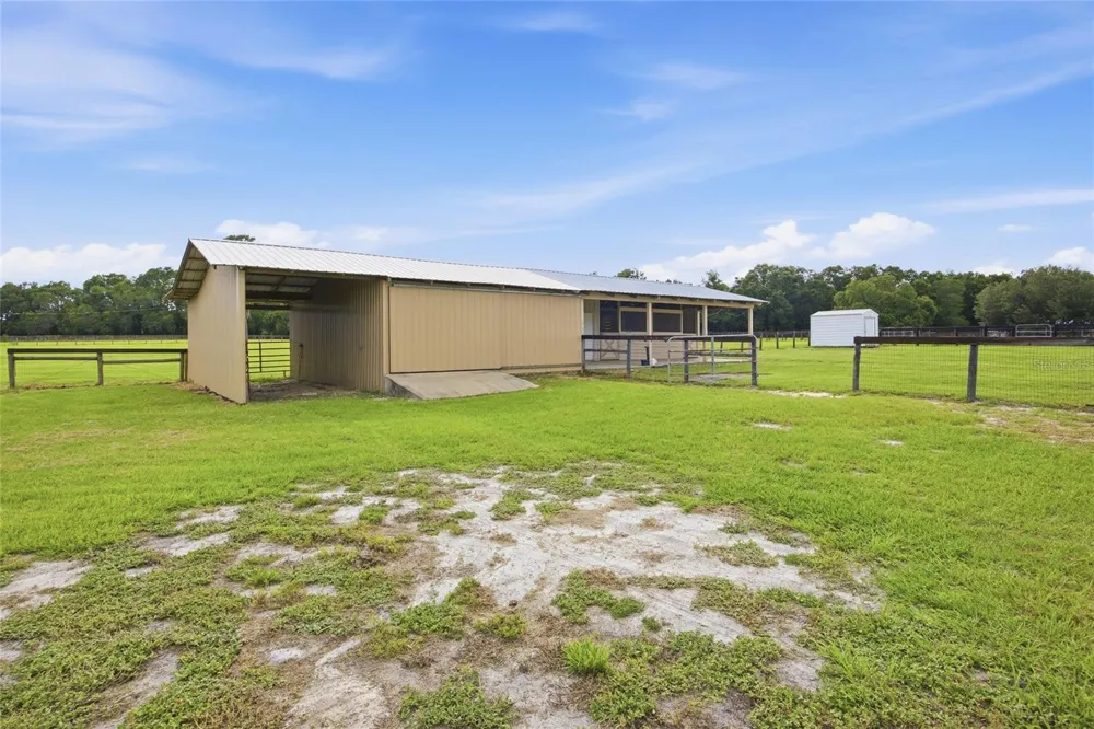 19630 SE 15TH PLACE Morriston, FL 32668