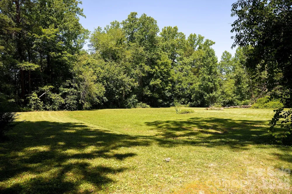 1625 US 601 Highway Yadkinville, NC 27055