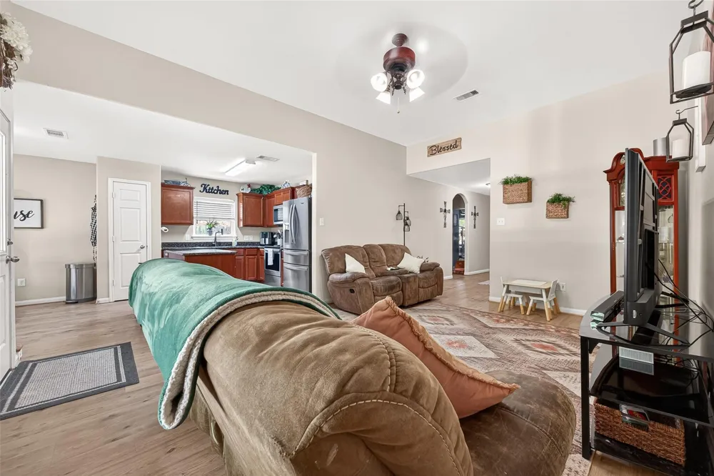 12114 Estelle Lane Pinehurst, TX 77362
