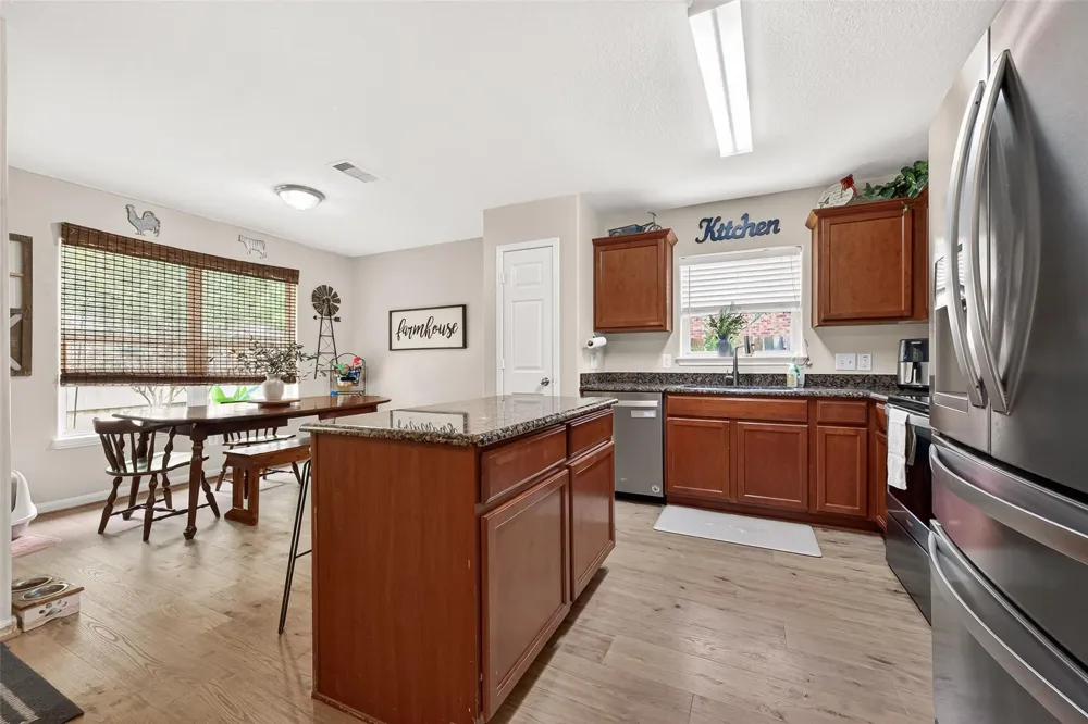 12114 Estelle Lane Pinehurst, TX 77362