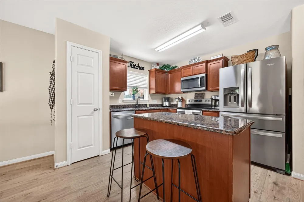 12114 Estelle Lane Pinehurst, TX 77362