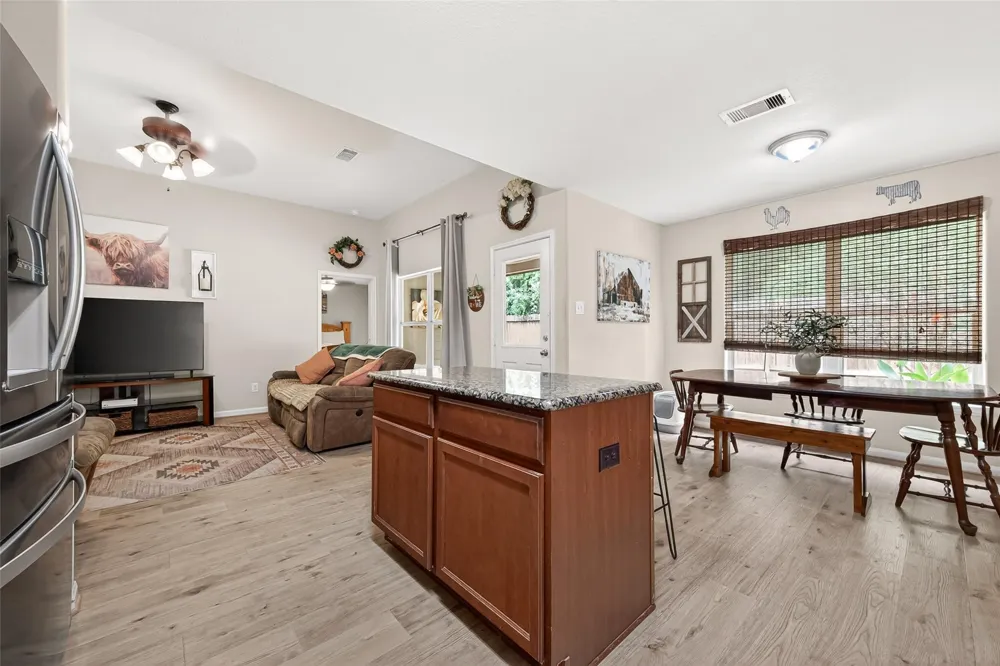 12114 Estelle Lane Pinehurst, TX 77362