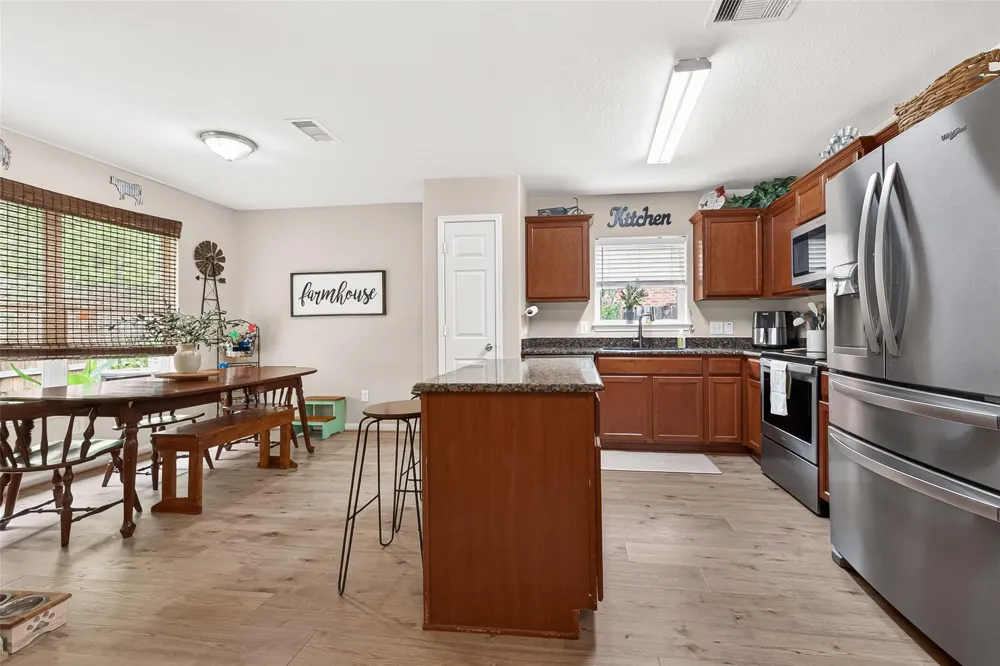 12114 Estelle Lane Pinehurst, TX 77362