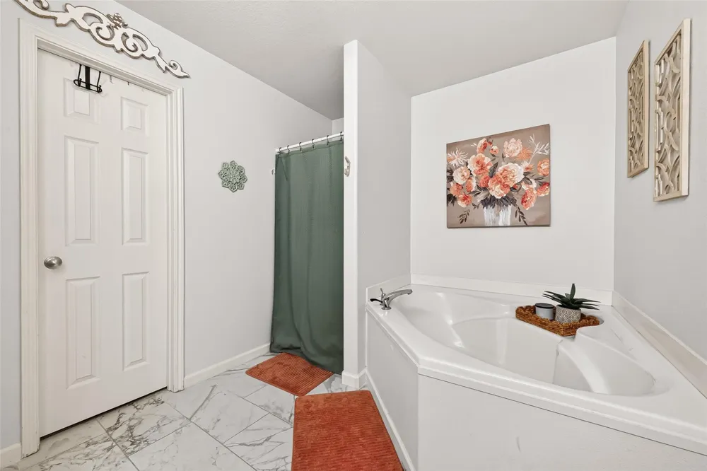 12114 Estelle Lane Pinehurst, TX 77362