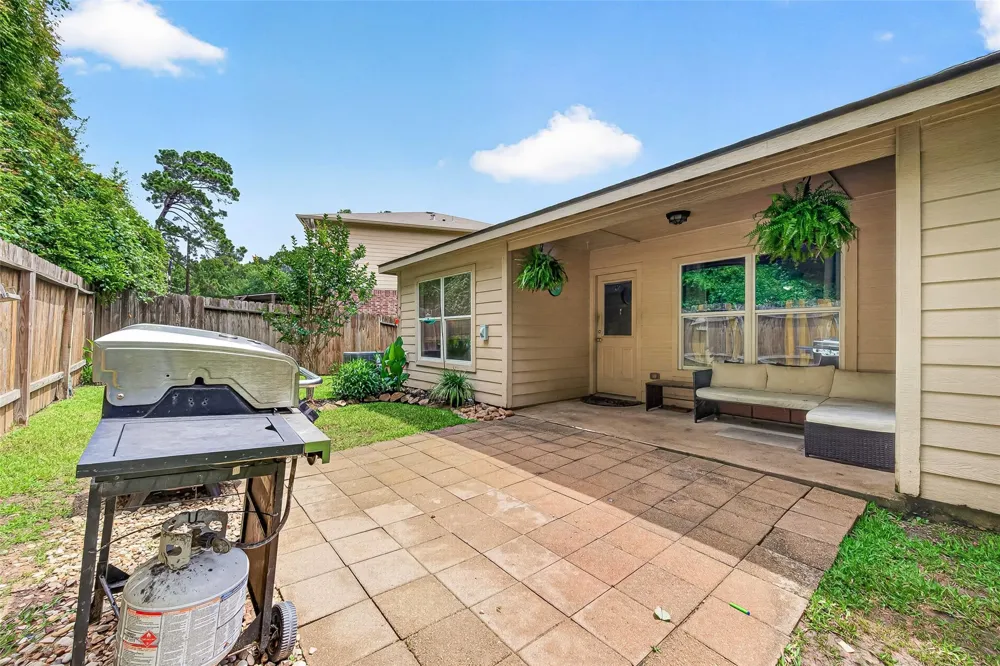 12114 Estelle Lane Pinehurst, TX 77362