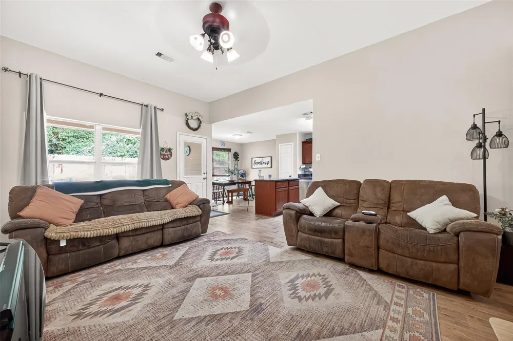 12114 Estelle Lane Pinehurst, TX 77362