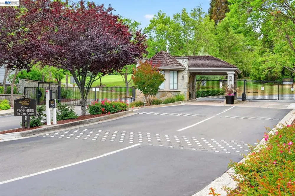 610 Canyon Woods Ct #D San Ramon, CA 94582