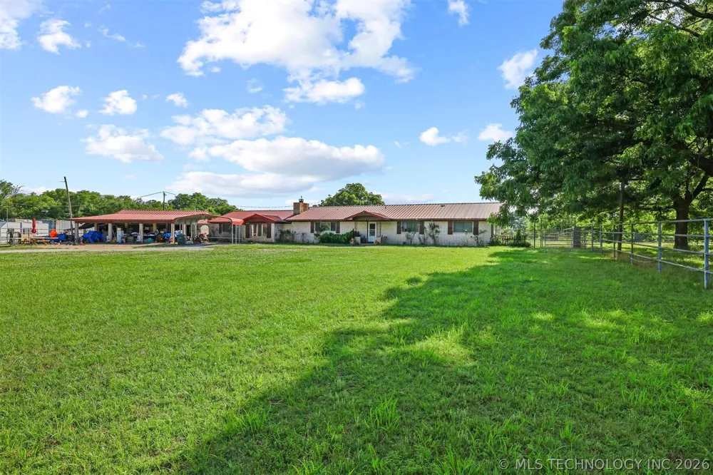 10223 US Hwy 377 Pontotoc, OK 74820