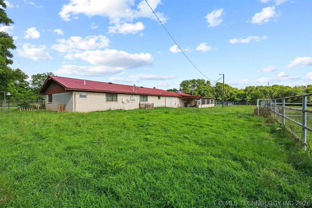 10223 US Hwy 377 Pontotoc, OK 74820