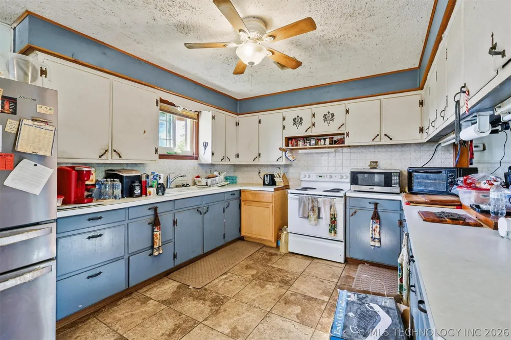 10223 US Hwy 377 Pontotoc, OK 74820