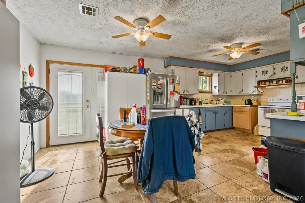 10223 US Hwy 377 Pontotoc, OK 74820