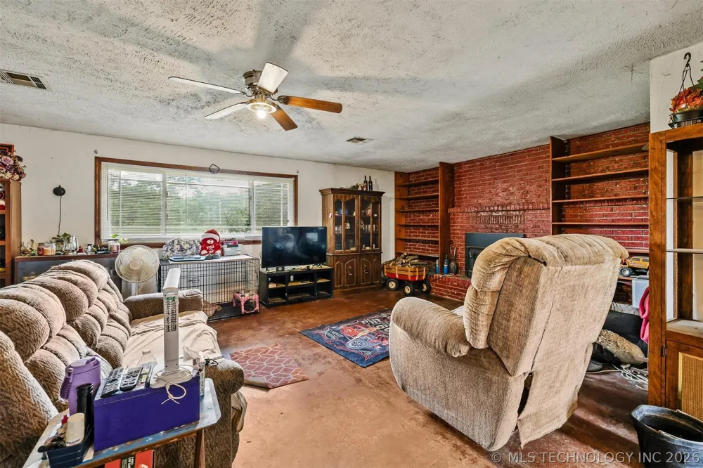 10223 US Hwy 377 Pontotoc, OK 74820