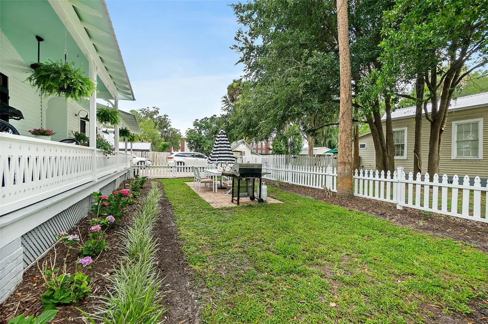 220 S 4TH STREET Palatka, FL 32177