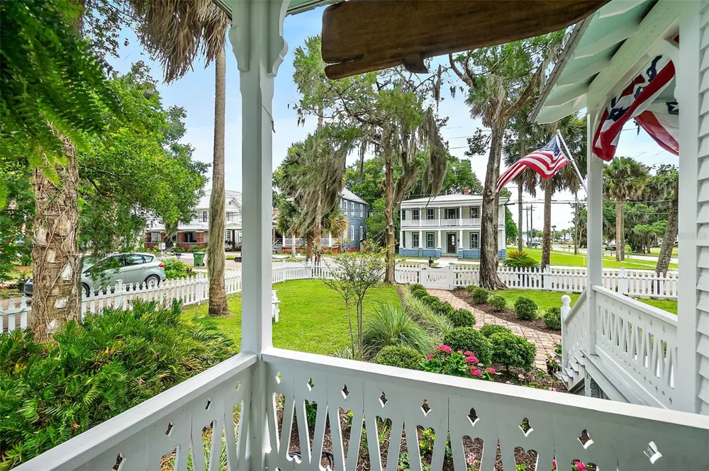 220 S 4TH STREET Palatka, FL 32177