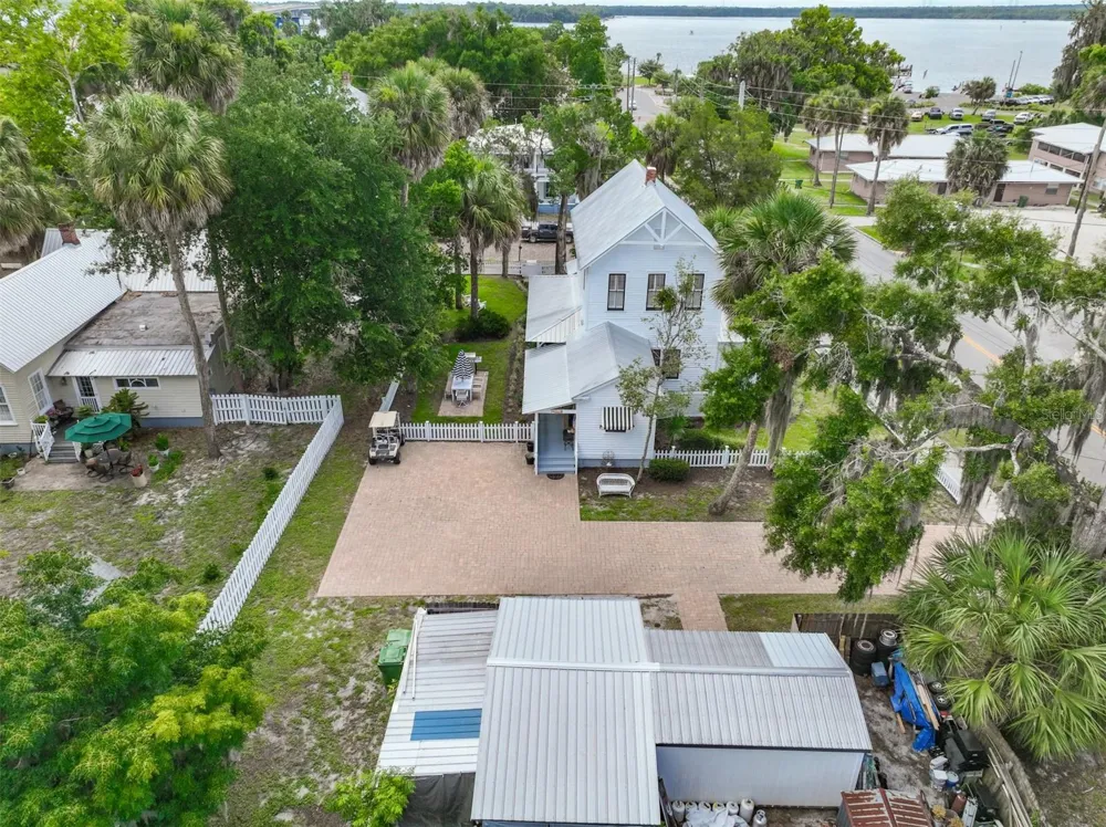 220 S 4TH STREET Palatka, FL 32177