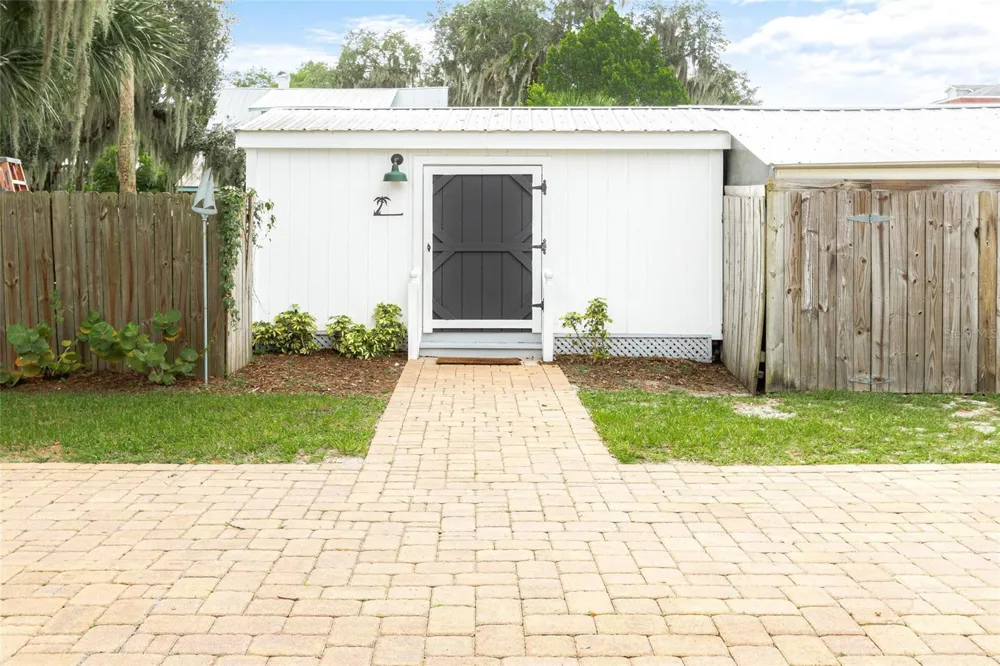 220 S 4TH STREET Palatka, FL 32177