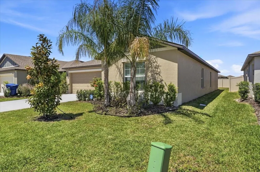 35029 BRACKETT BEND Zephyrhills, FL 33541