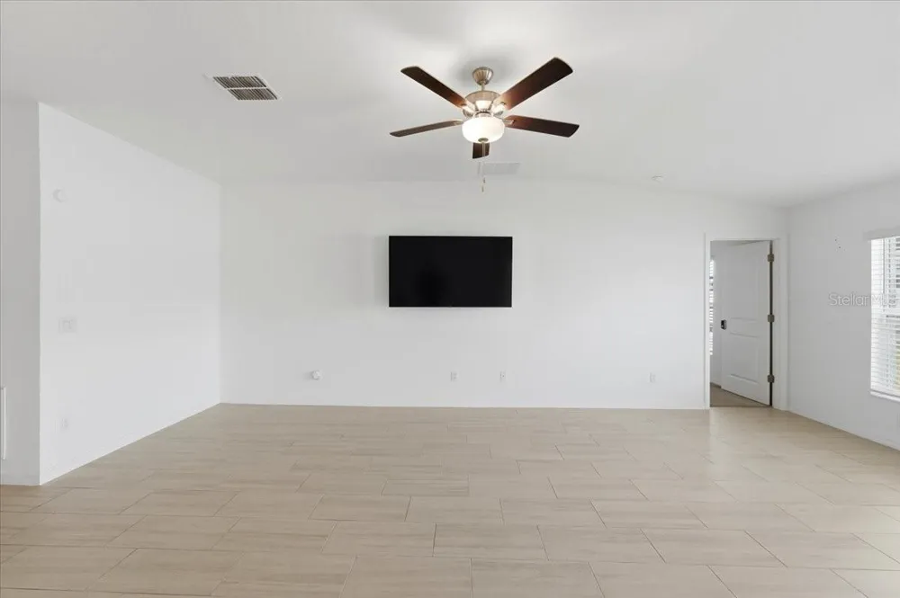 35029 BRACKETT BEND Zephyrhills, FL 33541
